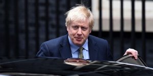 İngiltere Başbakanı Johnson 22 gün sonra görevine döndü