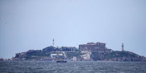İsmi 'yassı', namı 'yaslı' ada Demokrasi ve Özgürlükler Adası olarak yeniden doğuyor