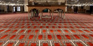 Camilerde yeniden cemaatle ibadet Fatih Camisi'nde kılınacak cuma namazı ile başlayacak