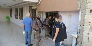 Yurt genelinde çeşitli suçlardan aranan 2 bin 212 kişi yakalandı
