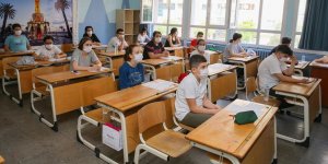 Sosyal mesafe kurallı LGS heyecanı