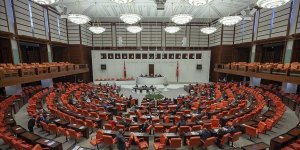 Yassıada yargılamalarının hukuki dayanağını kaldıran kanun teklifi yasalaştı