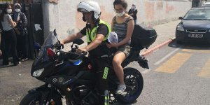 Kimliğini kaybeden öğrenci polisin yardımıyla YKS'ye yetişti!