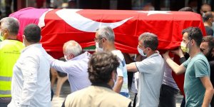 Sakarya'da havai fişek fabrikasındaki patlamada hayatını kaybeden 2 kişinin cenazeleri defnedildi