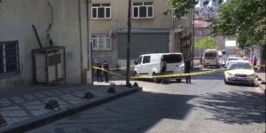Bağcılar'da narkotim ekibine yönelik silahlı saldırıda 2 polis yaralandı