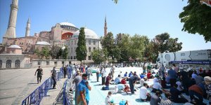 Ayasofya-i Kebir Cami-i Şerifi'nde cuma namazı hazırlıkları