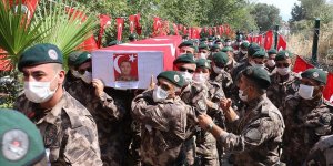 Hakkari'de şehit olan özel harekat polisi Adnan Kısar son yolculuğuna uğurlandı
