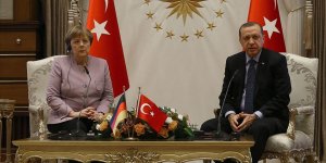 Cumhurbaşkanı Erdoğan ile Almanya Başbakanı Merkel telefonda görüştü
