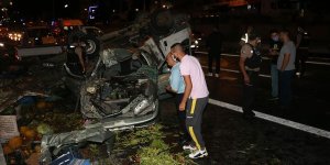 İstanbul'da kamyonet ile otomobil çarpıştı: 5 yaralı