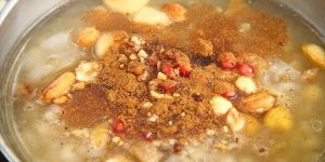 Bereket, paylaşma ve birliğin simgesi: Aşure Günü