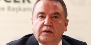 Kovid-19 tedavisi gören Muhittin Böcek'in klinik seyrinde düzelme izlendi