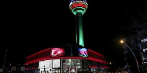 Atakule Azerbaycan Bayrağı'nın renkleriyle ışıklandırıldı