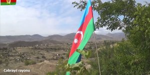 İşgalden kurtarılan Cebrail ilinin köylerinde Azerbaycan bayrağı dalgalanıyor