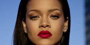 Rihanna Forbes'un kendi girişimleriyle zengin olan kadınlar listesine girdi