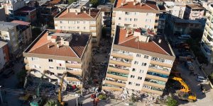 İzmir'deki depremde can kaybı 25'e, yaralı sayısı 831'e yükseldi