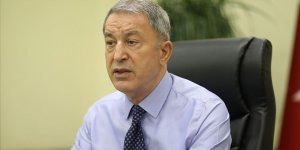 Milli Savunma Bakanı Akar: Devletimiz ve milletimiz el birliğiyle bu felaketin yaralarını hızlıca saracaktır