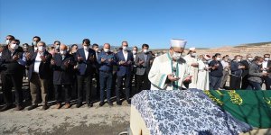 İzmir'deki depremde hayatını kaybedenler son yolculuğuna uğurlanıyor