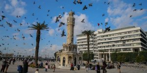 İzmir Büyükşehir Belediyesi binası, hasar tespit çalışmaları bitene kadar kullanılmayacak