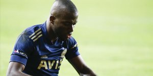 Fenerbahçeli futbolcu Valencia'nın Kovid-19 testi pozitif çıktı!