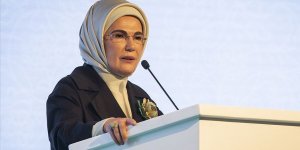 "Sizin omuzlarınız bir ülkenin geleceğini taşıyor!"
