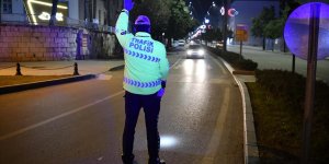Türkiye genelinde hafta sonu uygulanacak sokağa çıkma kısıtlaması başladı