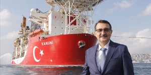 Bakan Dönmez: Kanuni sondaj gemisi Karadeniz'de sondaja hazırlanıyor