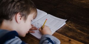 Uzaktan eğitim 22 Ocak'a kadar sürecek ve yarı yıl tatiline bir haftalık ara tatil süresi de eklenecek!