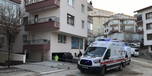 Başkentte bir binanın garajında 3 gencin cesedi bulundu