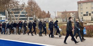 Kırşehir'deki DEAŞ operasyonunda yakalanan 24 şüpheli adliyeye sevk edildi
