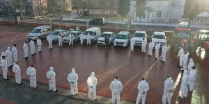 'Beyaz tulumlular' dezenfeksiyon mesaisinde