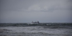 Karadeniz'de batan kuru yük gemisinden 6 kişi kurtarıldı, 1 kişinin cesedine ulaşıldı