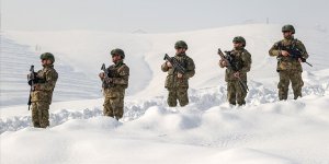 Mehmetçik yeni kamuflajlarıyla görev başında!