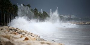 Meteoroloji'den Doğu Akdeniz için fırtına uyarısı