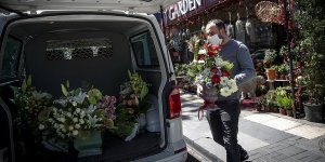 Çiçek satan iş yerlerine sokağa çıkma kısıtlamasında '14 Şubat' muafiyeti getirildi