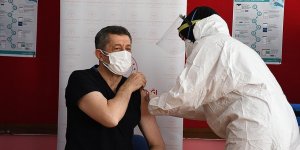 Öğretmenlere Kovid-19 aşısı uygulanmasına başlandı!