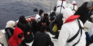 Türk kara sularına geri itilen 40 sığınmacı kurtarıldı
