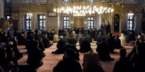 İstanbul'da Kovid-19 nedeniyle hayatını kaybedenler için mevlit okutuldu