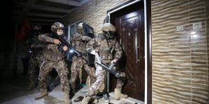 Antalya'da 2 bin 500 polisin katılımıyla uyuşturucu operasyonu düzenlendi