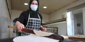 Konya'da KOSGEB desteğiyle börek evi açarak kendi işinin patronu olan kadın girişimci siparişlere yetişemiyor