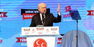 Bahçeli: Bölücü milletvekillerinin TBMM'ye gelen fezlekelerinin 'önüne arkasına bakalım' demek siyaset değildir