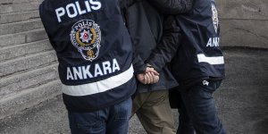 Kamudan ihraç FETÖ mensuplarının yurt dışına kaçmalarını sağlamaya çalışan 5 kişiye gözaltı kararı