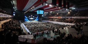 AK Parti'de genel başkanvekili sayısı 2'ye, MKYK üye sayısı 75'e yükseldi