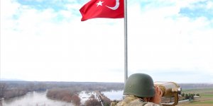 Yunanistan'a geçmeye çalışan 4'ü FETÖ, biri PKK mensubu 10 kişi yakalandı