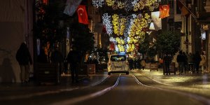 'Çok Yüksek' riskli 58 ilde hafta sonu uygulanacak olan sokağa çıkma kısıtlaması başladı