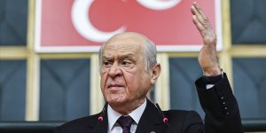 Bahçeli: İbreti alem için 104 emekli amiralin rütbeleri sökülmeli
