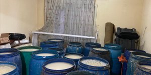 Adana'da 8 bin 200 litre ve 135 şişe sahte içki ele geçirildi!