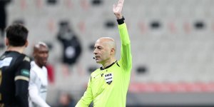 Cüneyt Çakır UEFA Avrupa Ligi'nde Slavia Prag-Arsenal maçını yönetecek!