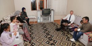 Cumhurbaşkanı Erdoğan bir vatandaşın evinde iftar yaptı
