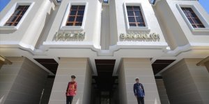 Bazı emekli amirallerin bildirisine destek veren TESUD Yönetim Kurulu Başkanı ve yöneticileri görevden uzaklaştırıldı