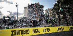 İzmir'deki depremde yıkılan binalarla ilgili 22 kişi hakkında gözaltı kararı verildi